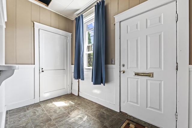 entrance foyer with ornamental molding
