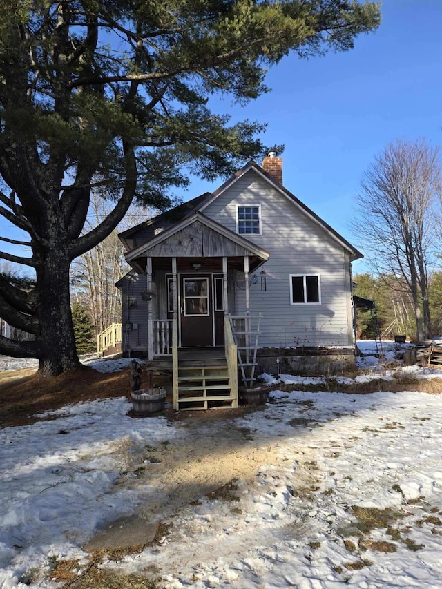 bungalow featuring covered porch