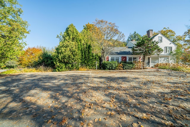 view of front of property