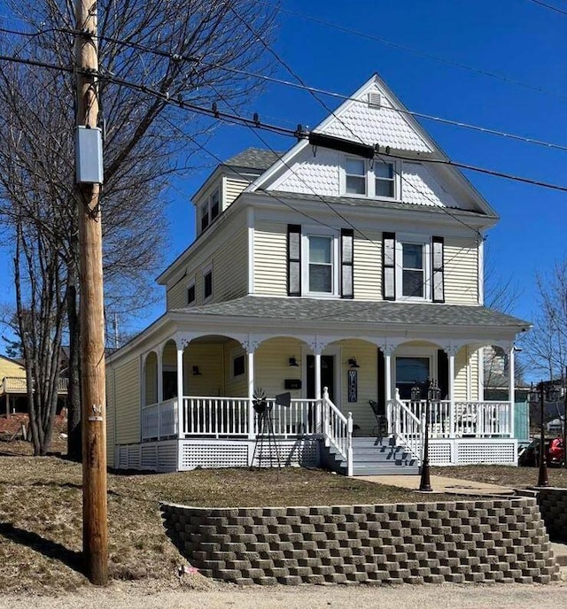 view of front facade featuring a porch