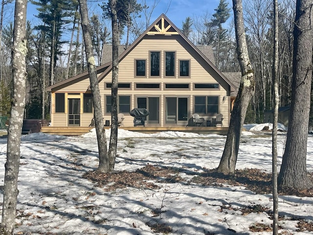 view of front of home with roof with shingles