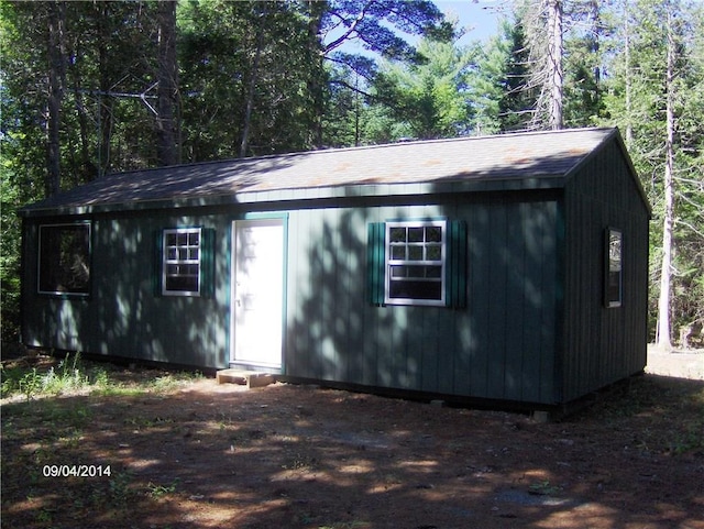 view of outbuilding