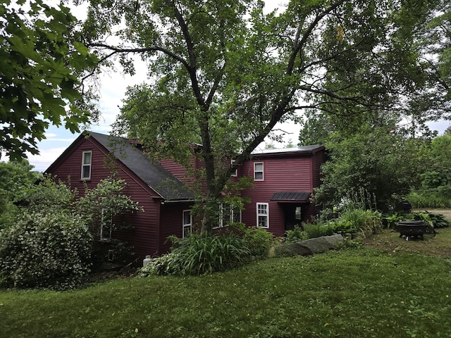 exterior space featuring a yard