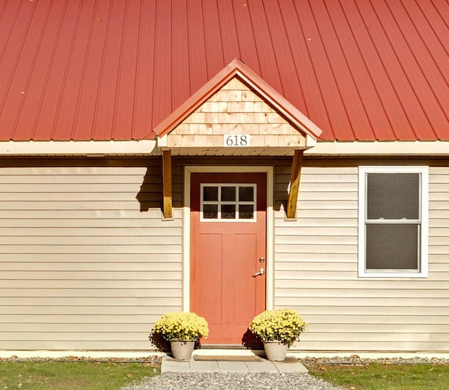 view of entrance to property