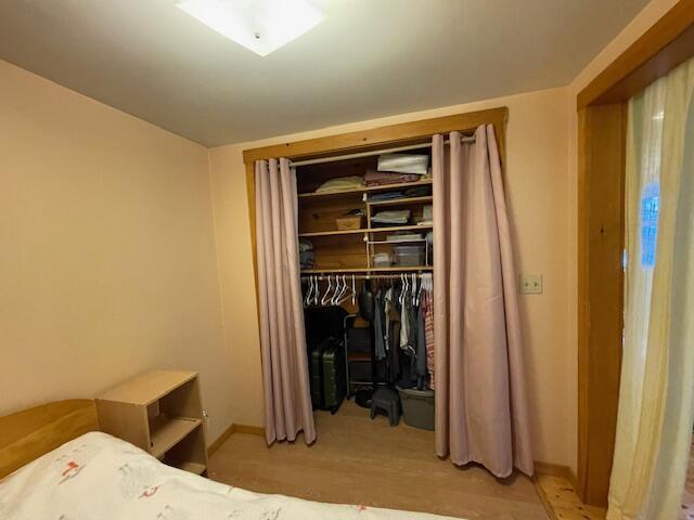 bedroom with a closet