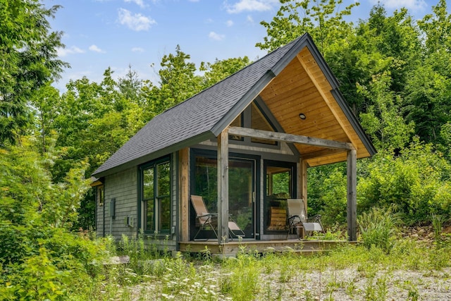 view of outbuilding