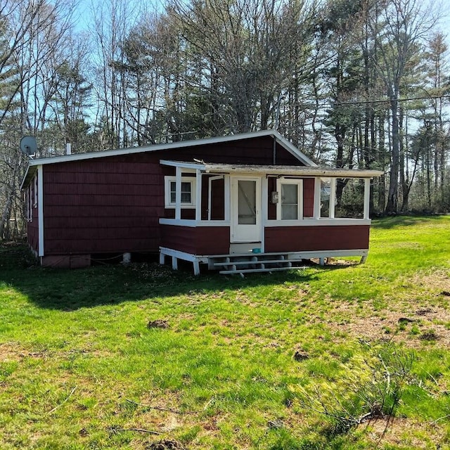 78 Clarks Cove Rd, South Bristol, ME 04573 - view of front of house featuring a front lawn