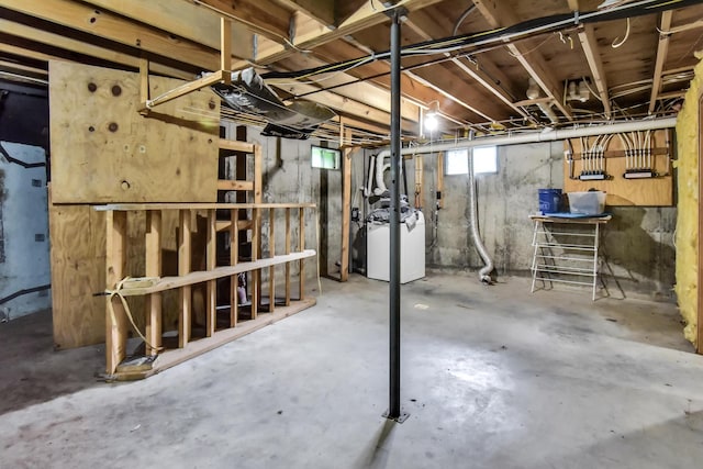 basement featuring washer / dryer