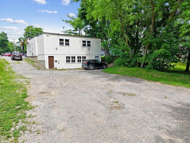 view of front of property