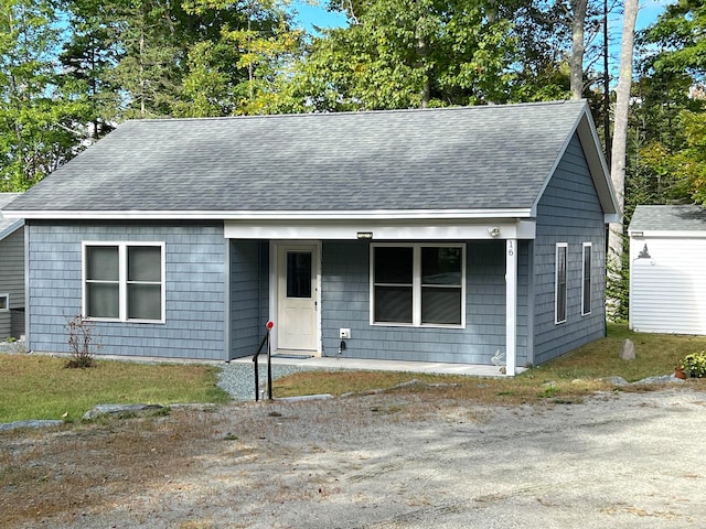 bungalow-style home with covered porch