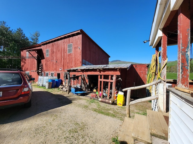 view of outdoor structure