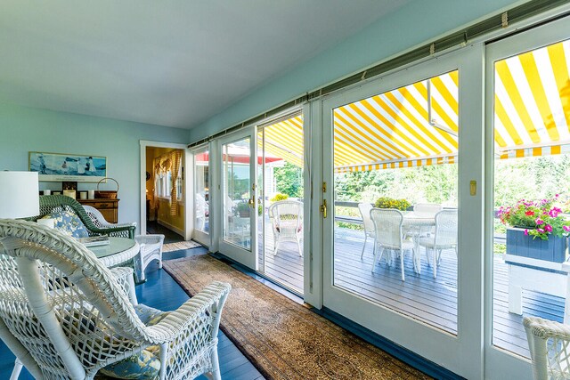 view of sunroom / solarium