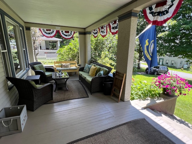 view of patio / terrace with covered porch