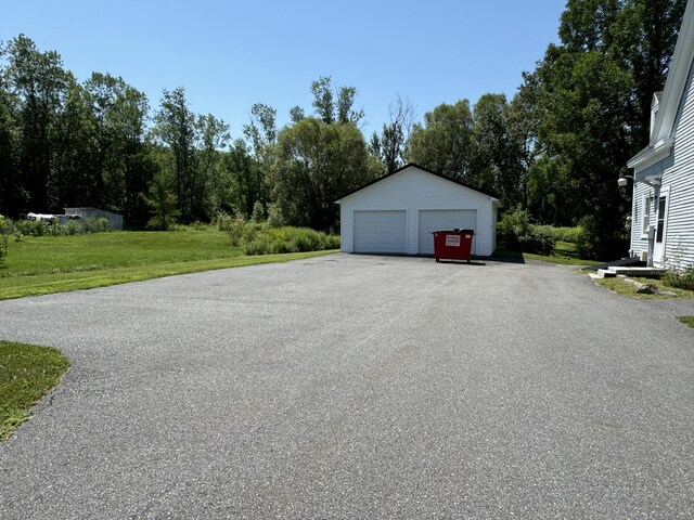 view of detached garage