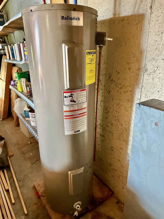 54 Harbor Hills Ln, Addison, ME 04606 - utilities featuring electric water heater