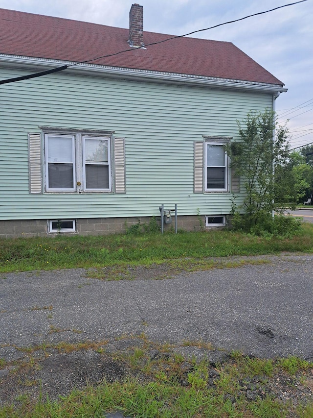 view of home's exterior