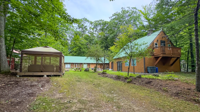 view of yard featuring a gazebo