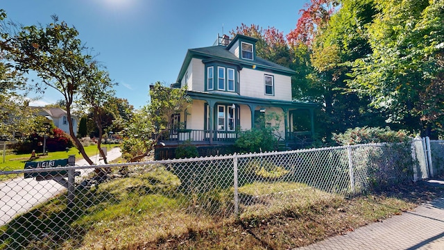 view of front of property featuring a porch