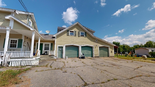 view of front of home featuring a porch