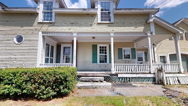 view of front facade featuring covered porch