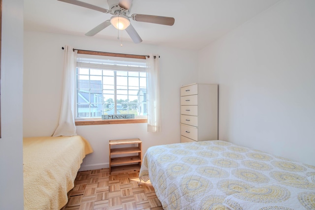 bedroom with ceiling fan