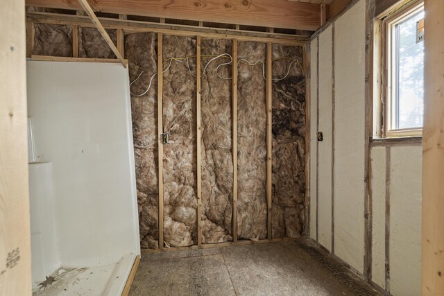 bathroom featuring plenty of natural light