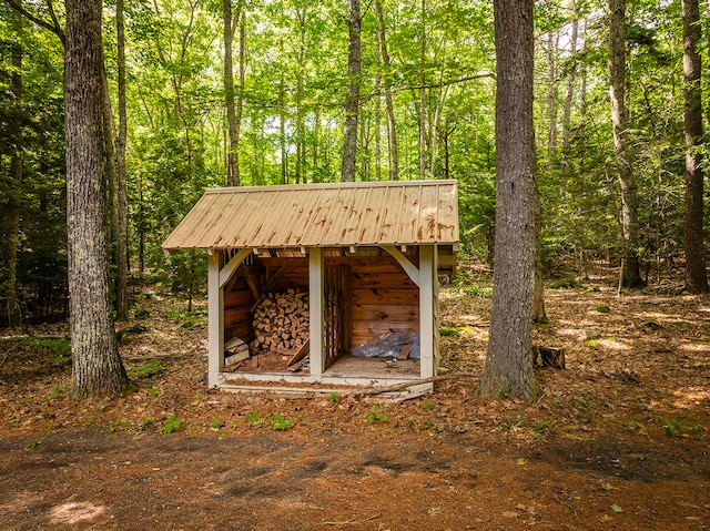 view of outbuilding