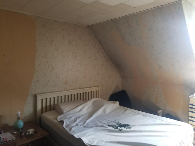 381 Caribou Rd, Presque Isle, ME 04769 - bedroom with wallpapered walls