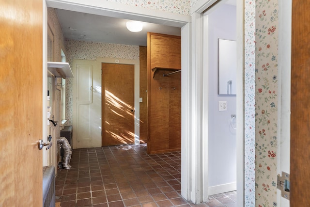 4 Wilson St, Topsham, ME 04086 - view of hallway