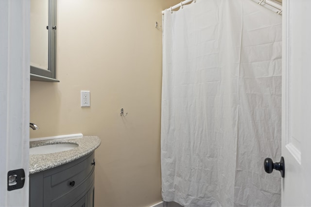 4 Wilson St, Topsham, ME 04086 - full bathroom with vanity and curtained shower