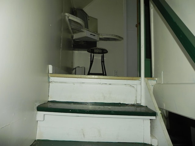 6 Sardine Way, Lubec, ME 04652 - view of stairs