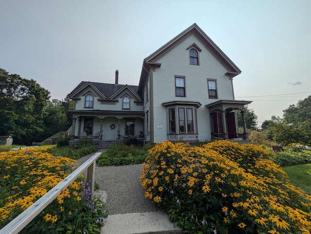 view of front facade