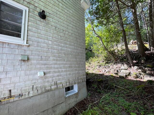 11 Sardine Way, Lubec, ME 04652 - view of side of home