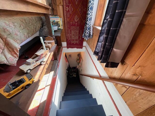 11 Sardine Way, Lubec, ME 04652 - view of staircase