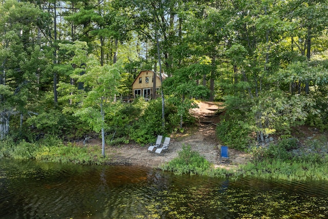 view of yard with a water view