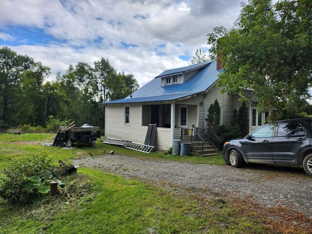 view of front of house with covered porch