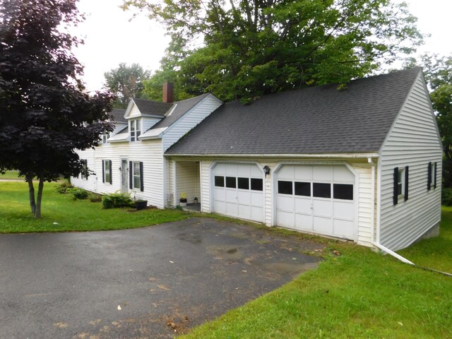 view of front of home with a front yard