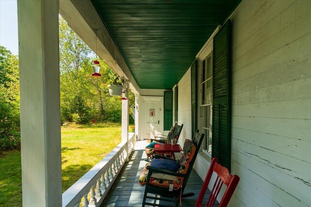 view of patio / terrace with covered porch