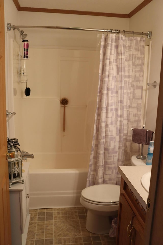 full bathroom with crown molding, vanity, toilet, and shower / bath combo