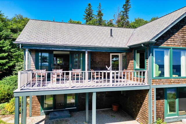 41 Sandpiper Ln, Bristol, ME 04539 - back of property with a shingled roof