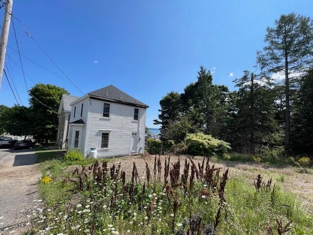 view of property exterior