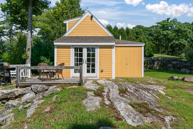 view of outbuilding