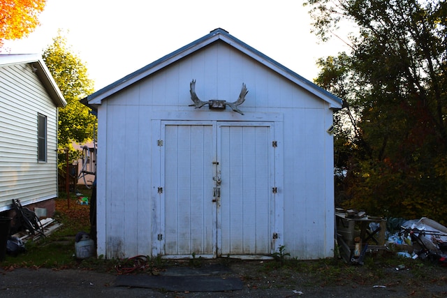 view of outdoor structure