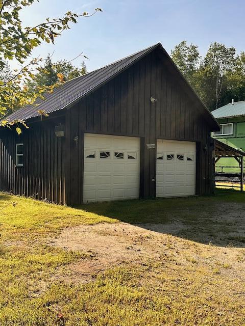 view of detached garage