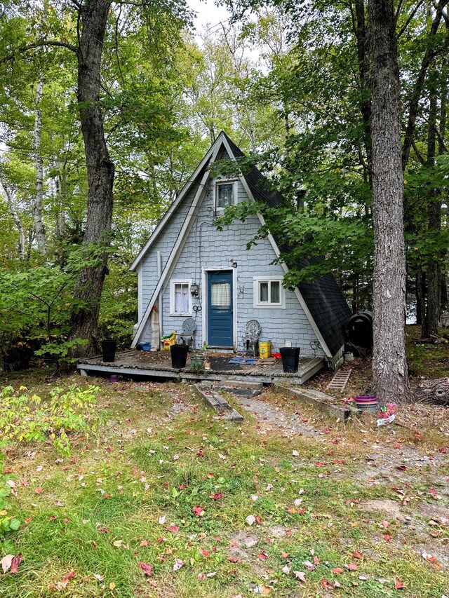 view of front of property