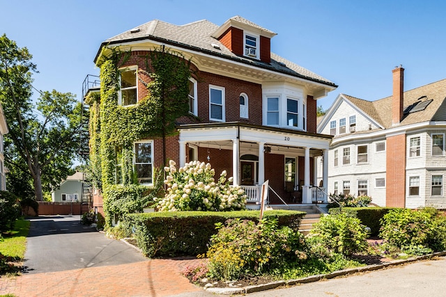 view of front of property with a porch