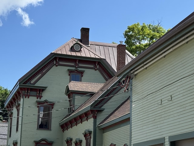 view of property exterior