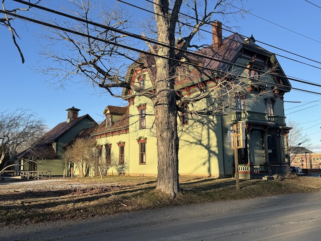 view of property exterior