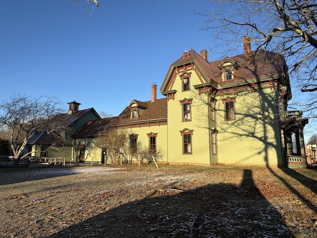 view of home's exterior