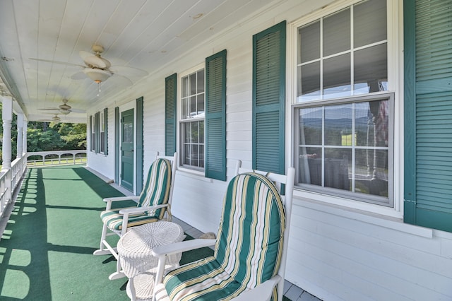 view of patio with ceiling fan and covered porch